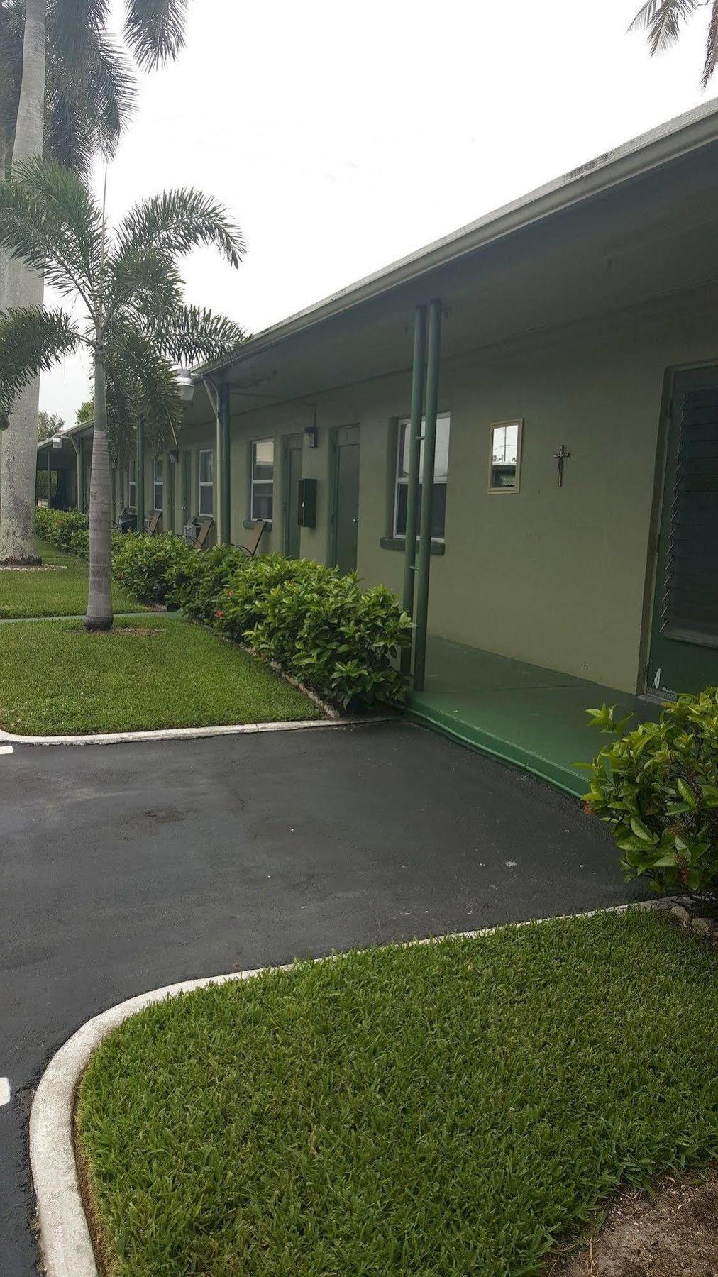 Tamiami Motel Naples Exterior photo